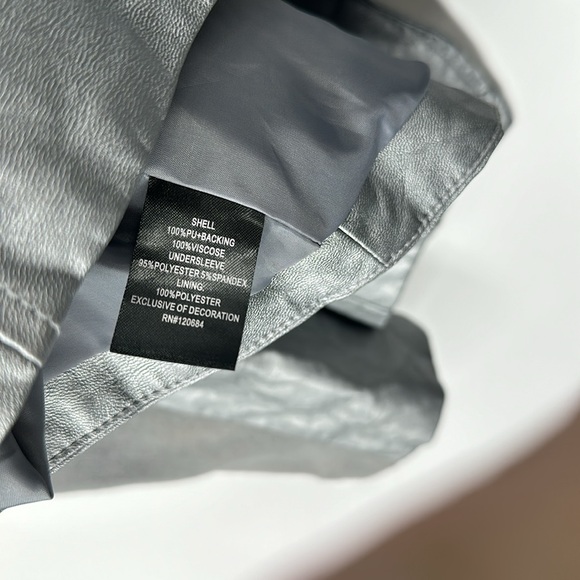 Torrid Plus Size 4 silver gray moto zip jacket - Picture 5 of 5